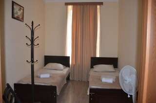 Отели типа «постель и завтрак» MAKA Уреки Двухместный номер с 2 двуспальными кроватями-11
